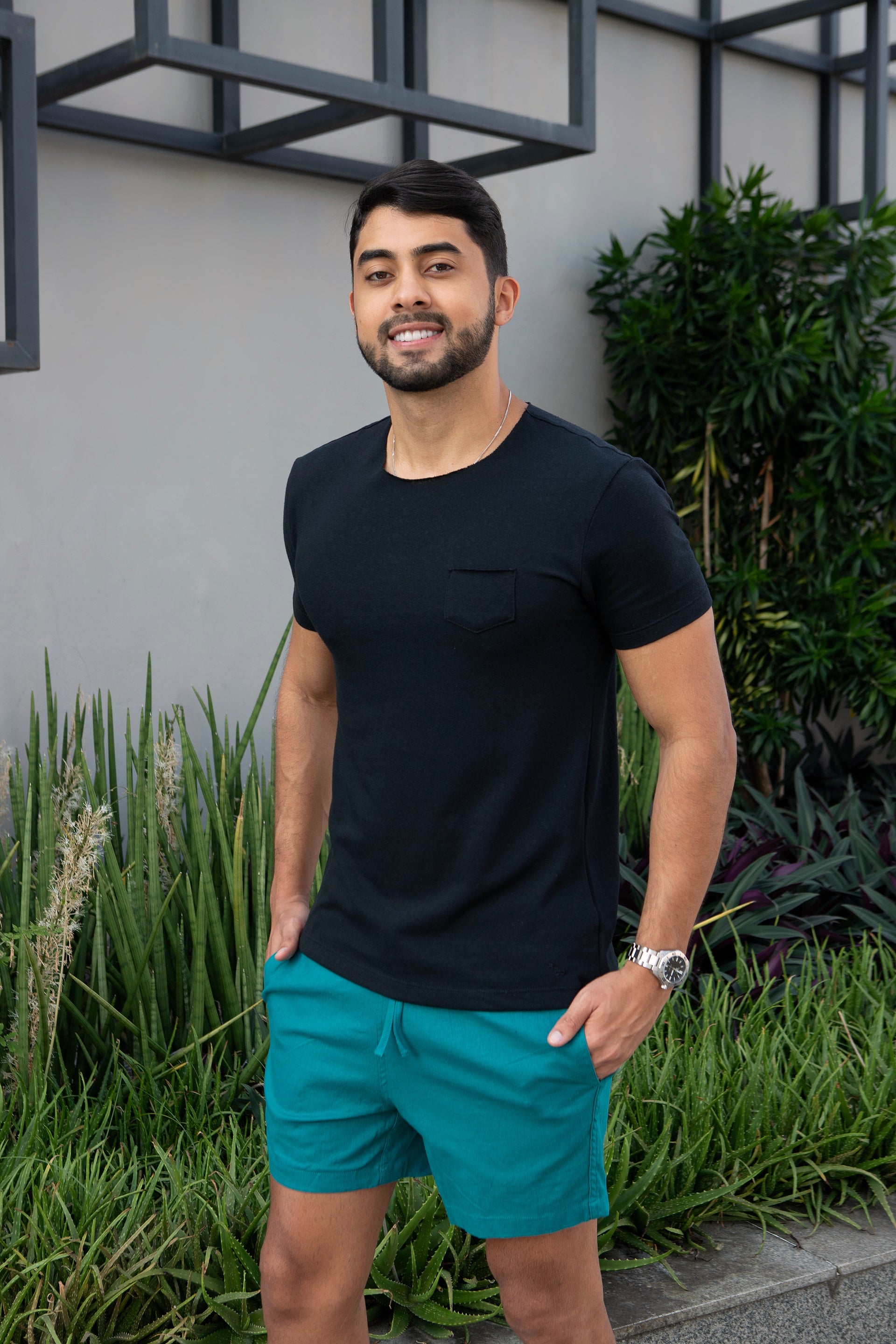 Camiseta Pocket - Preta