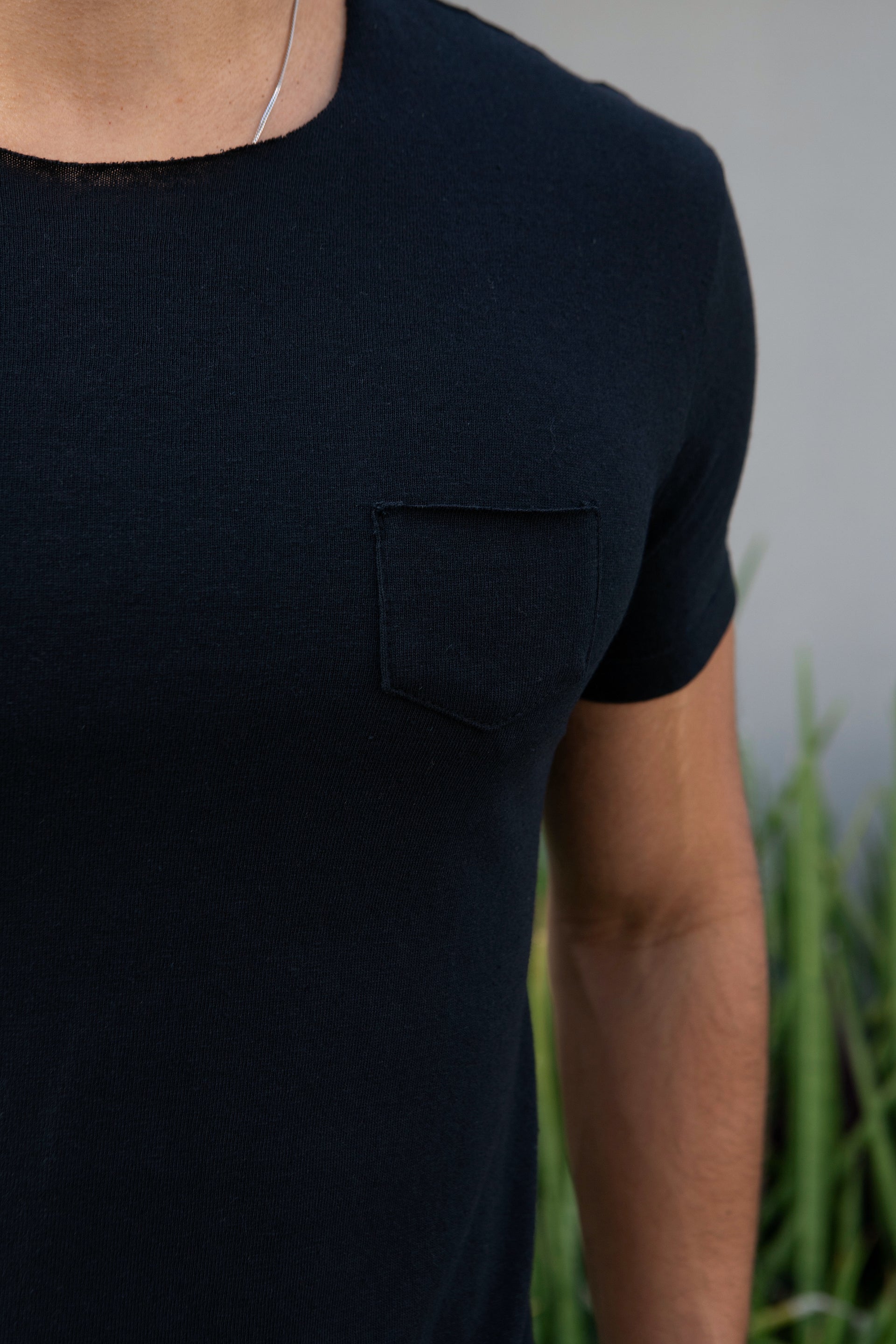 Camiseta Pocket - Preta