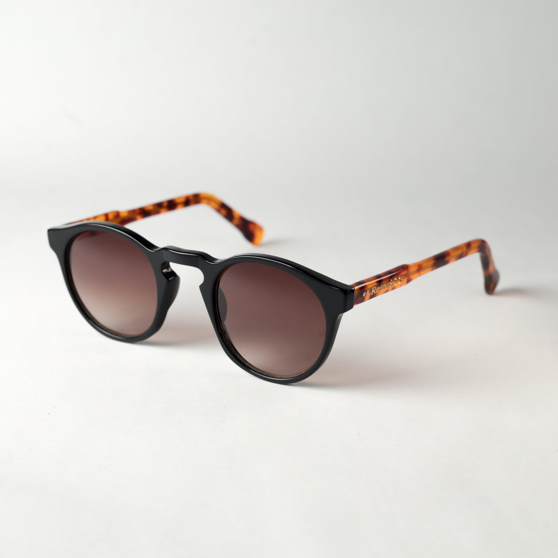 Óculos Milan - Preto c/ tartaruga