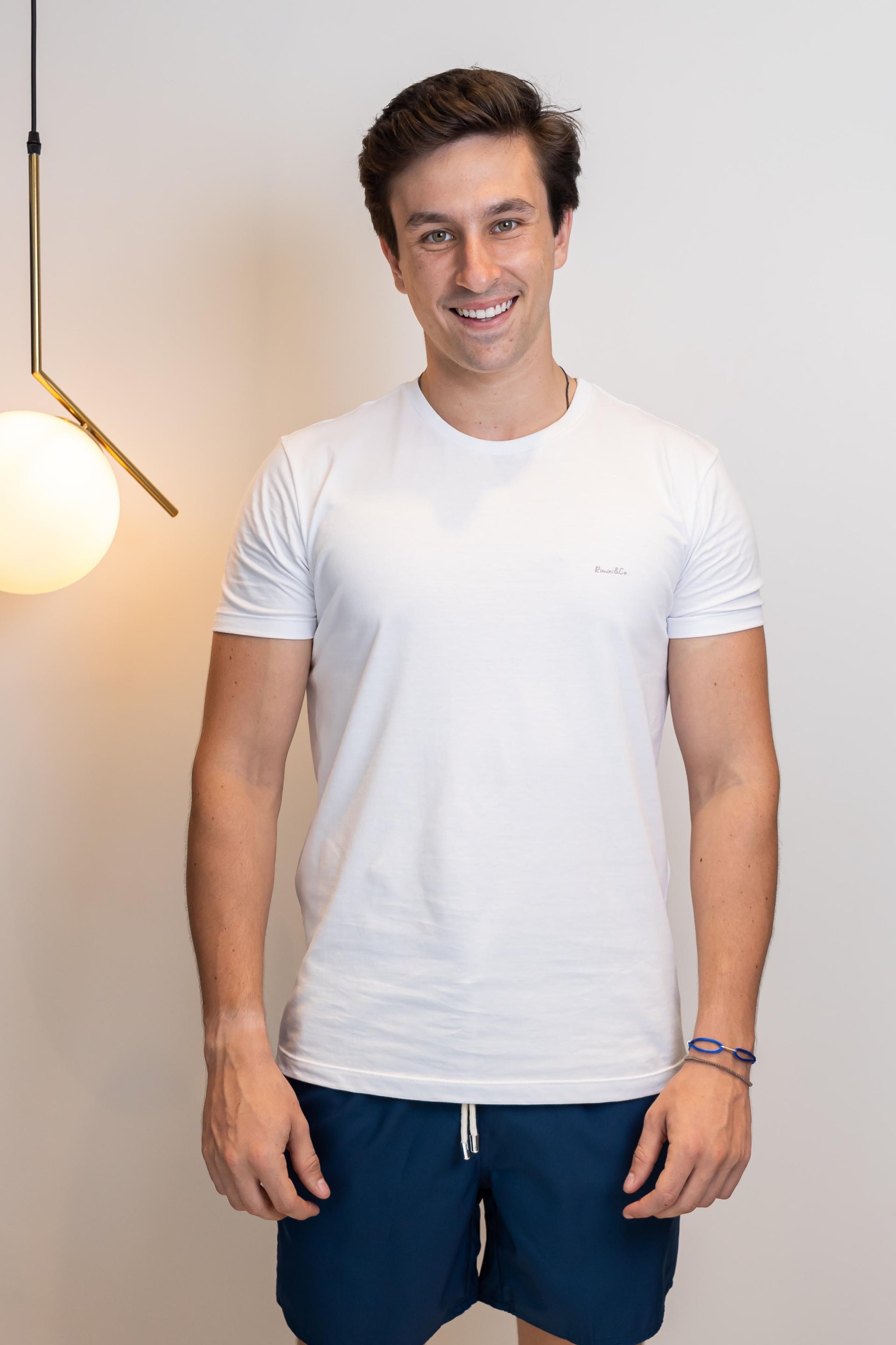 Camiseta Básica - Branca