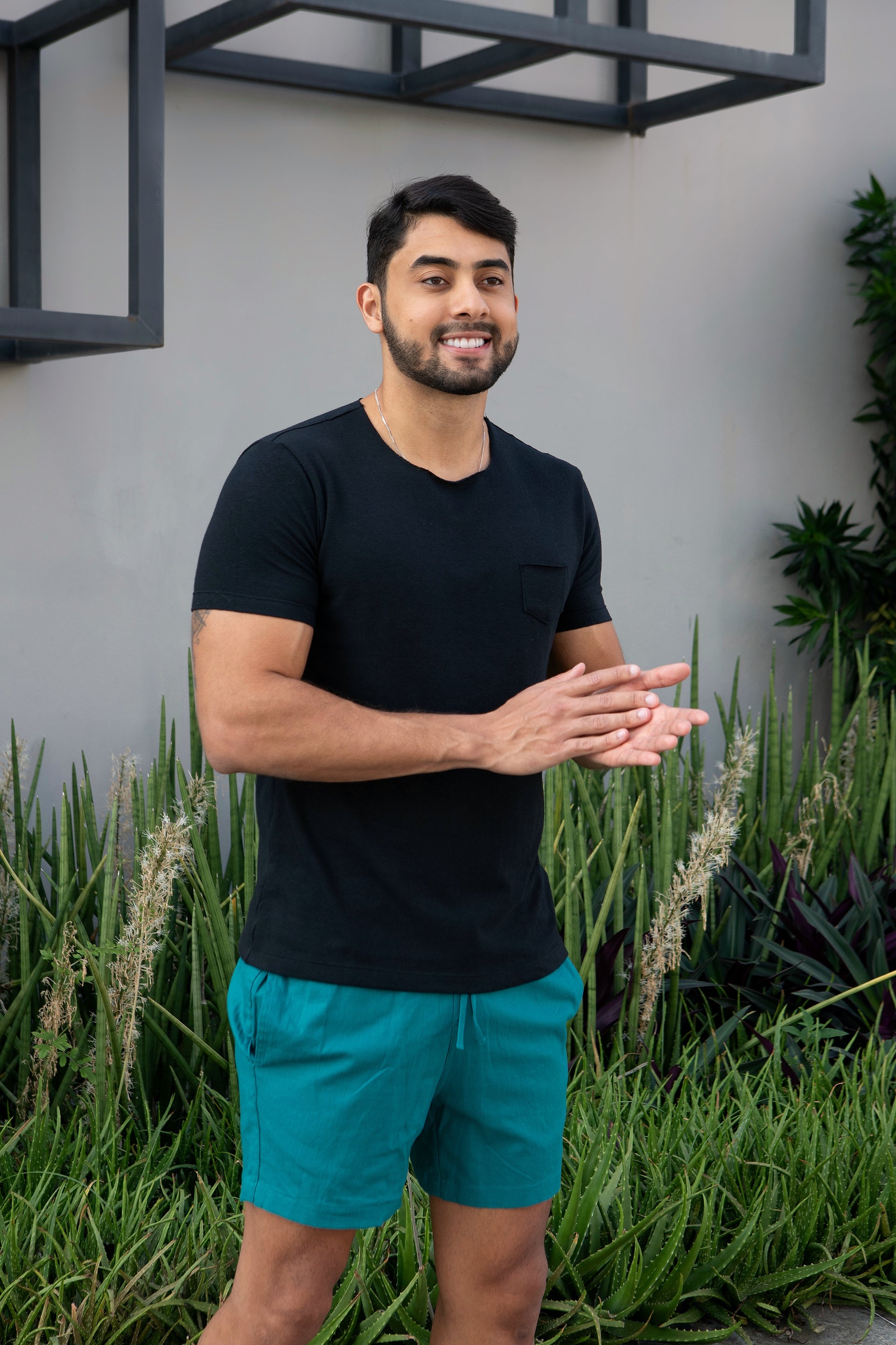 Camiseta Pocket - Preta