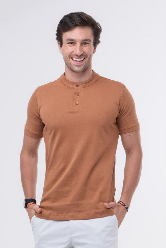 Camiseta Gola Mao - Marrom