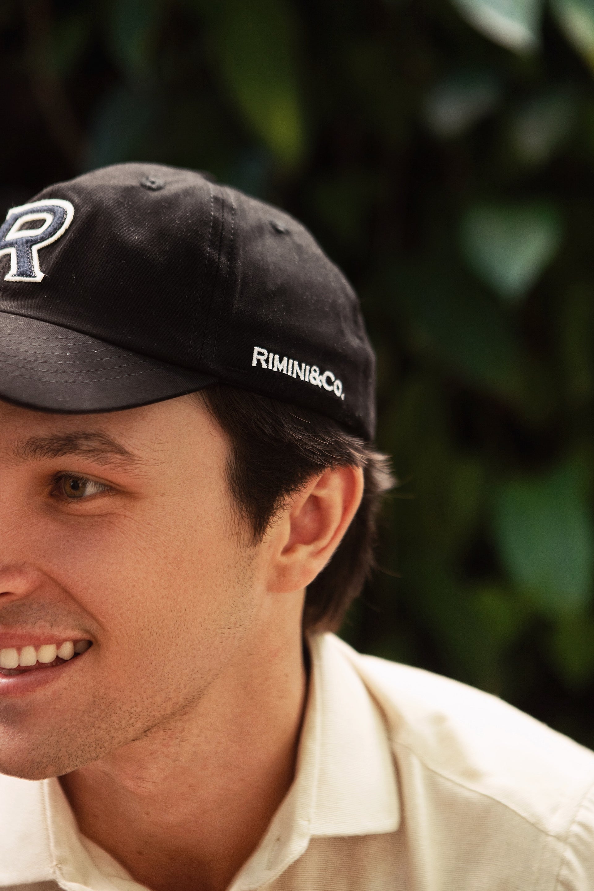 Boné R - Preto
