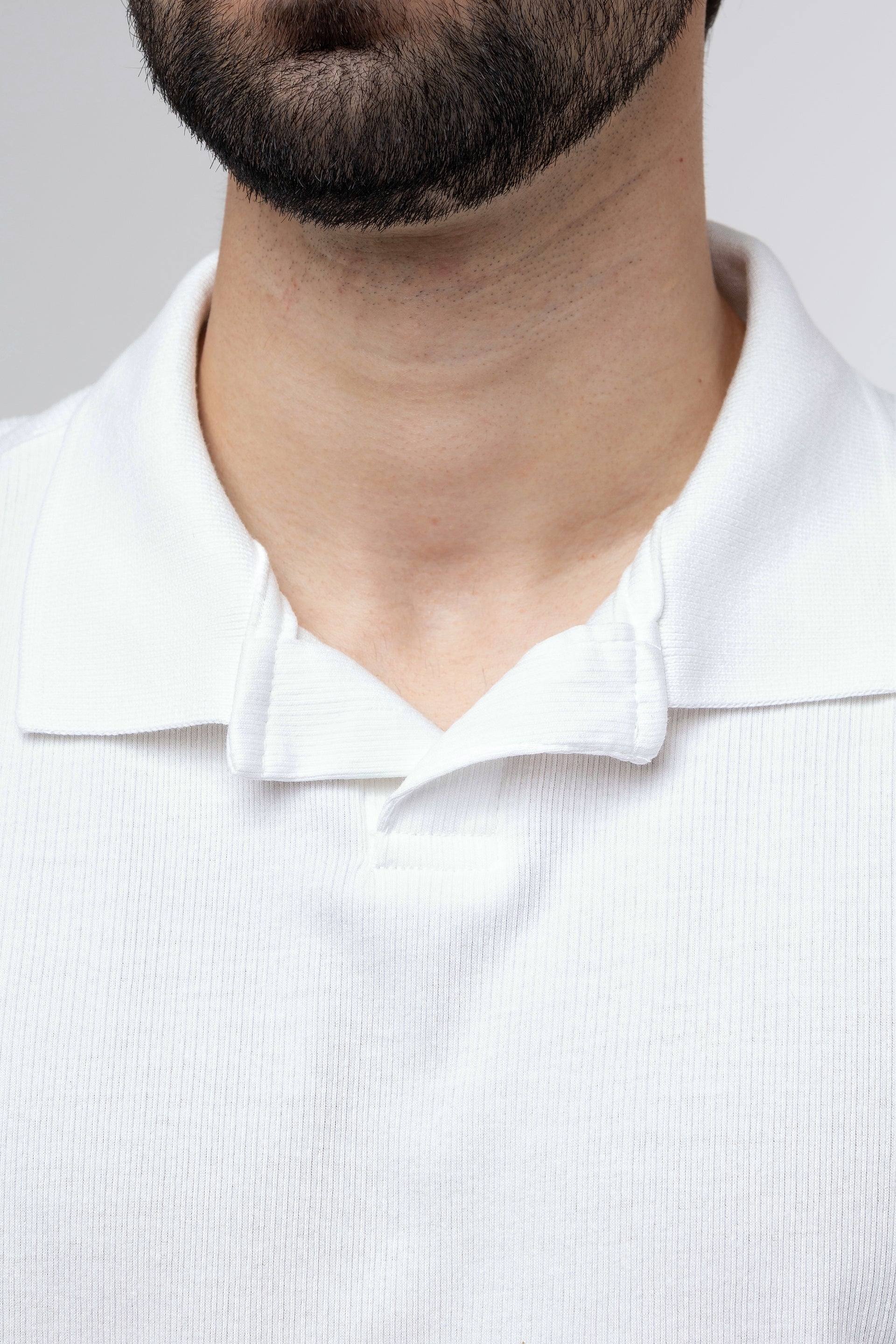Camisa Polo Gola V - Branca