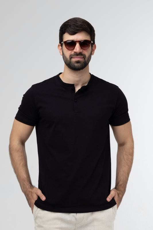Camiseta Henley - Preta